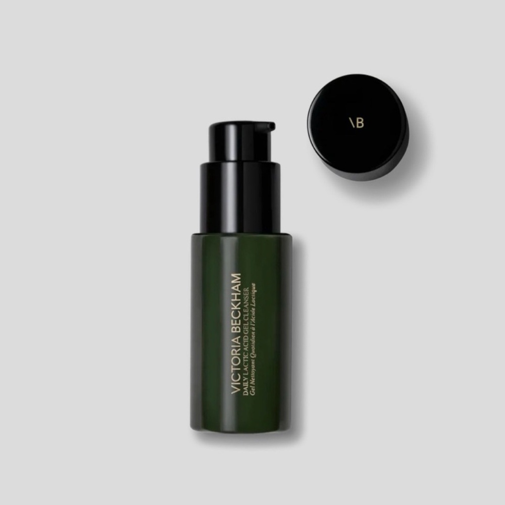 Victoria Beckham Beauty Daily Cleansing
Protocol Duo Set $75 Retail New in Box - Picture 9 of 9